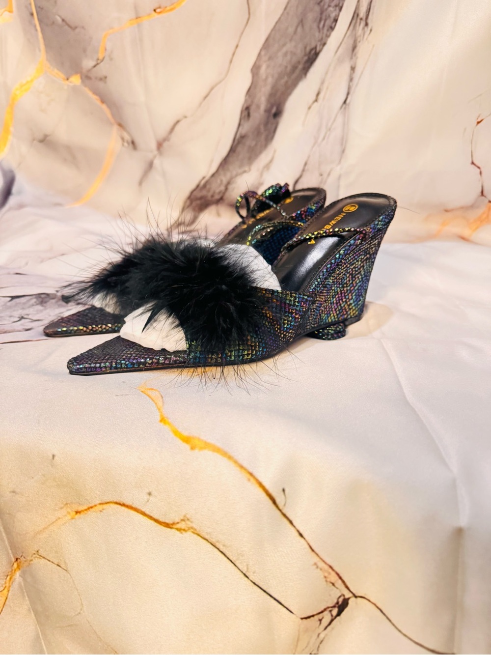 Iridescent Pointed Wedge Mules.. don’t just walk into the room. OWN IT🤩 Sz 6